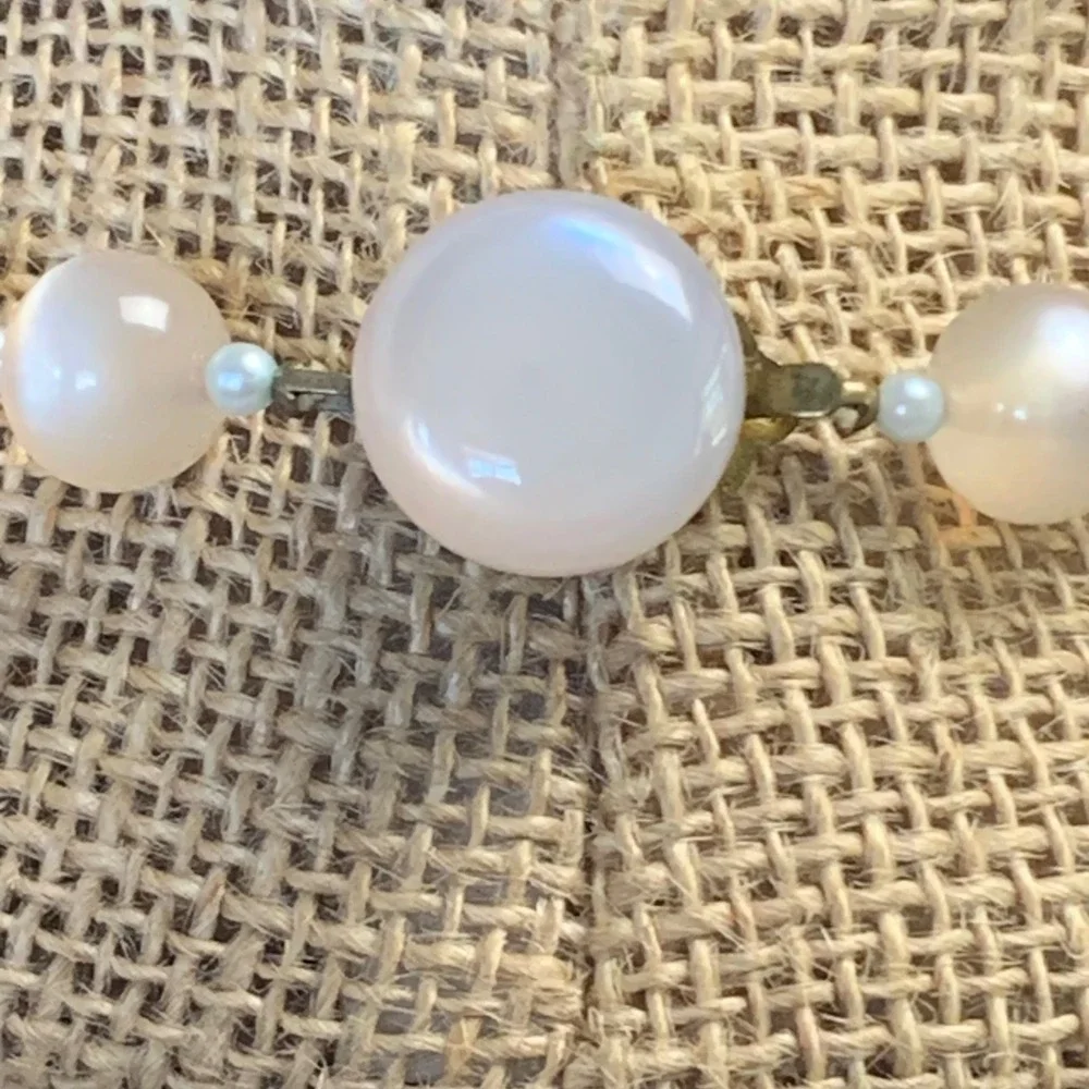 Vintage Moonstone Glass Bead Strand Necklace 20 Inch Gold Tone Box Clasp